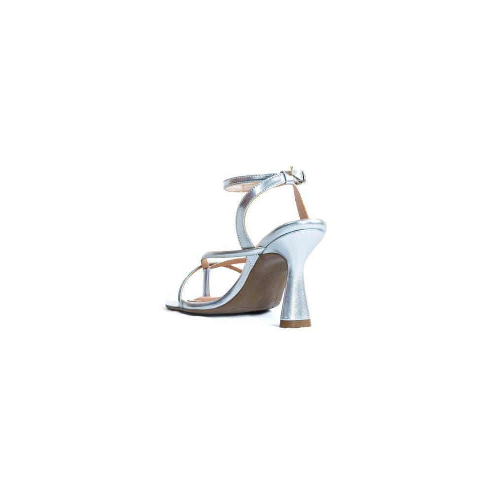 El TC89 by Anama - Golden High Heel Sandals with Y-Strap Design - Image 4