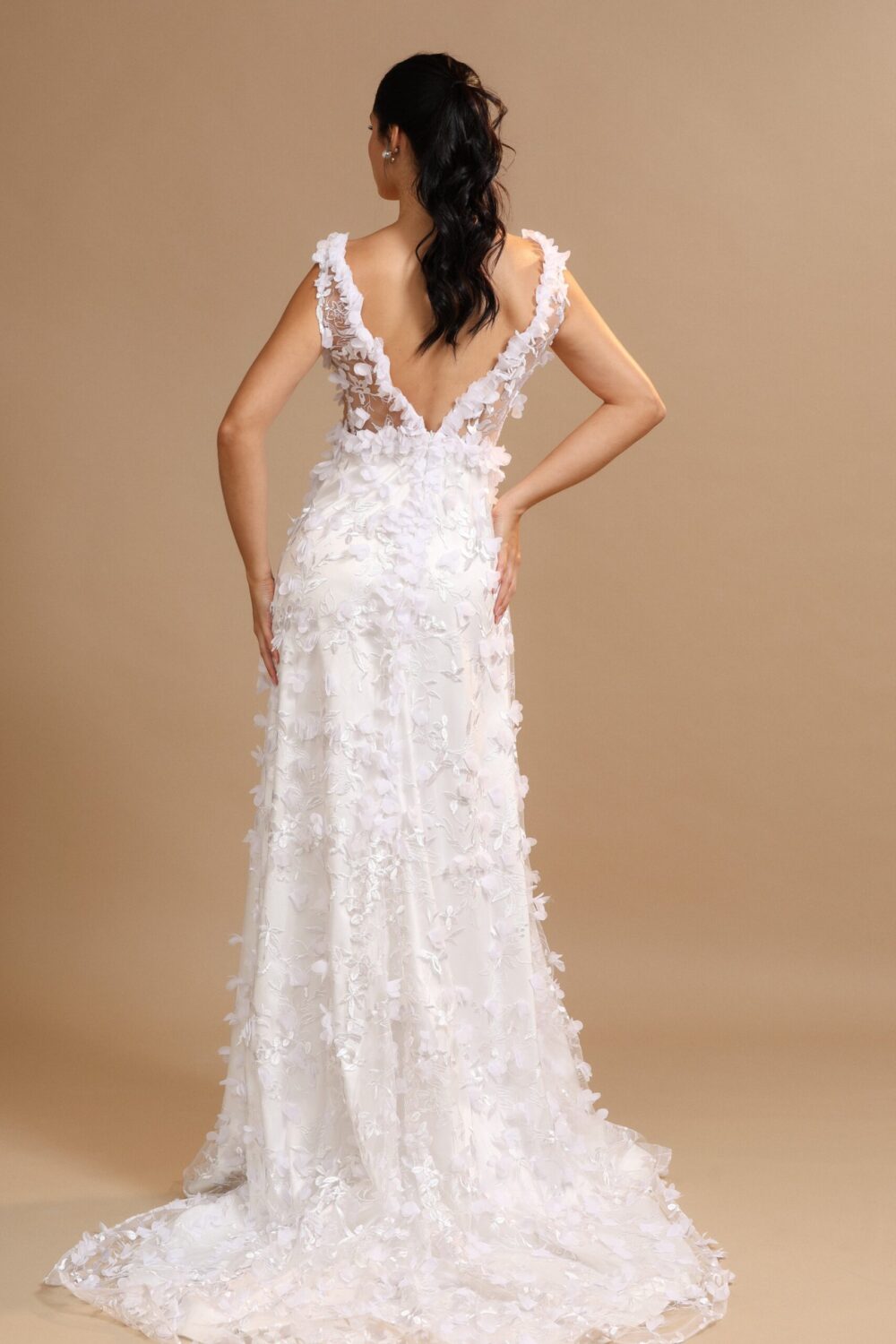 FR Feathers Bride Dress - Image 6
