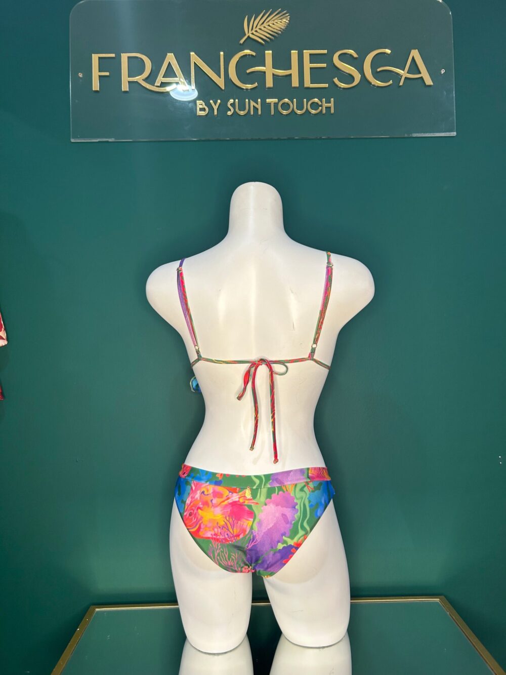 FR Amar Two Piece RW - Image 4